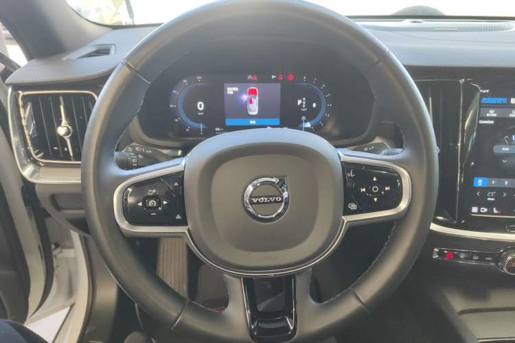 Used Volvo S60 2025 B5 Zhiya Sport Edition