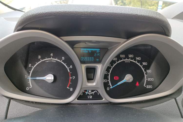 Used Ford EcoSport 2013 1.0L GTDi Manual Luxury Model
