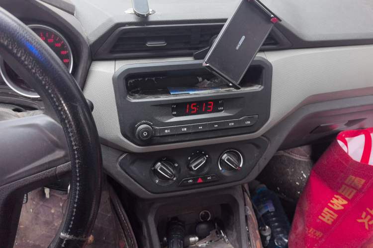 Used Wuling Hongguang 2019 1.5L S Standard Version China VI LAR
