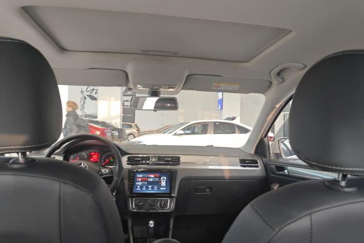 Used Volkswagen Santana 2018 1.5L Automatic Comfort Edition
