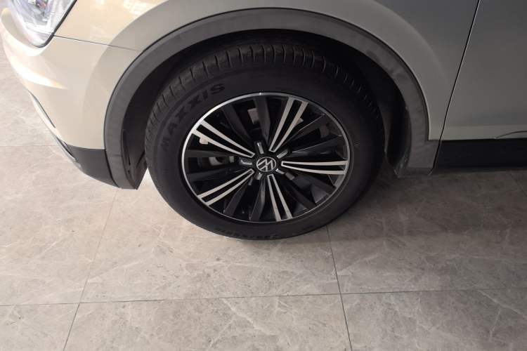 Used Volkswagen Tiguan L 2021 330TSI Automatic Two-Wheel Drive Smart Edition