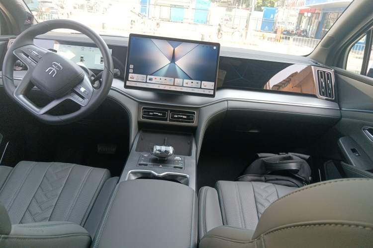 Used BYD Song L DM-i 2025 Intelligent Driving Version 160 km Beyond-Range Type
