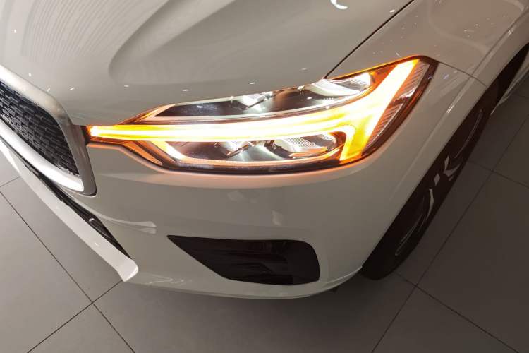 Used Volvo XC60 2019 T5 4x4 Zhiyuan Sport Edition China V Standard