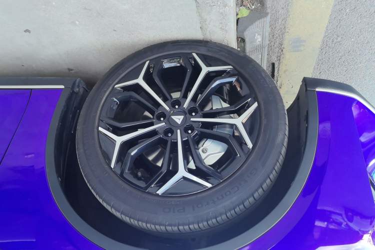 Used  SL03 2025 Range-Extended Elite Version
