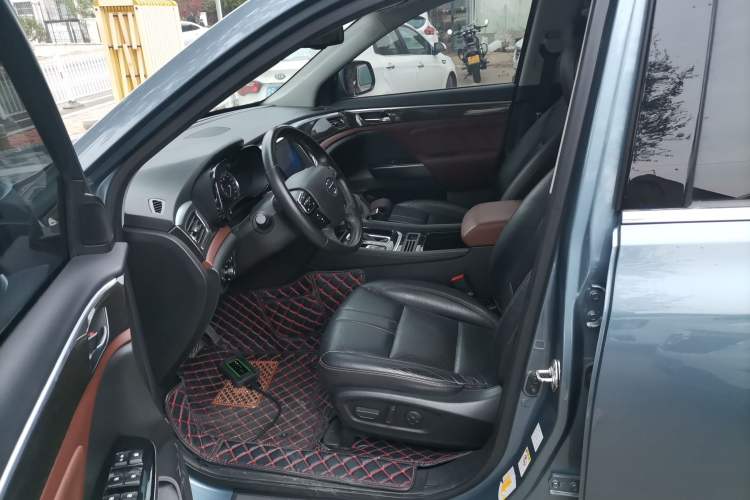 Used GAC Trumpchi GS8 2017 320T Two-Wheel Drive Luxury Edition (7 Seats)
