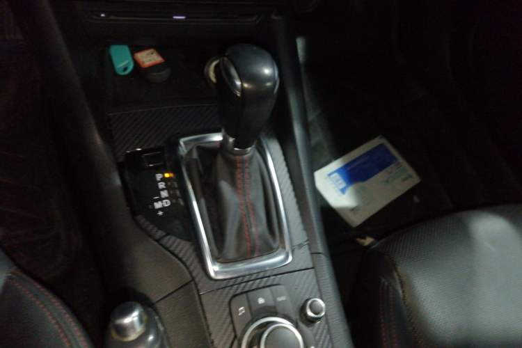 Used Mazda Mazda 3 Axela 2014 Hatchback 2.0L Automatic Flagship Model