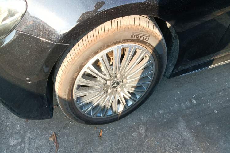 Used Mercedes-Benz E-Class 2019 Restyled E 300 L Sporty and Stylish Edition
