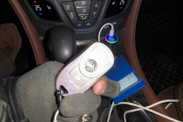 Used Buick Envision 2015 20T Two-Wheel-Drive Elite Model
