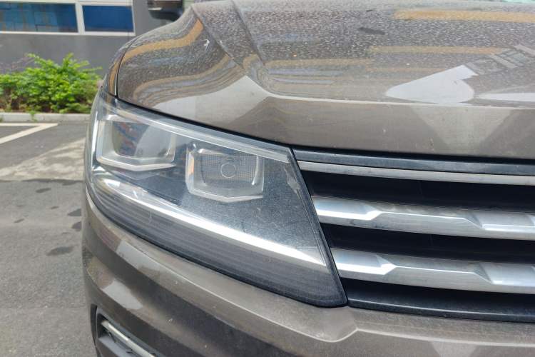 Used Volkswagen Tiguan L 2017 330TSI Automatic Two-Wheel Drive Luxury Edition
