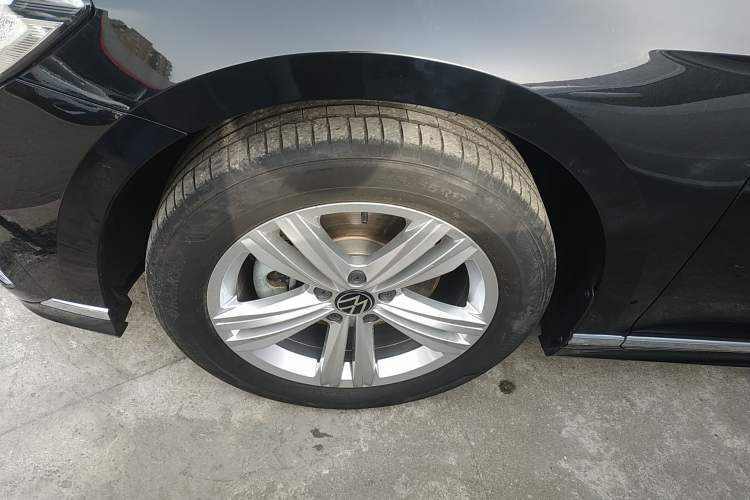 Used Volkswagen Magotan 2025 Zhongxiang Version 280TSI DSG Comfort Edition
