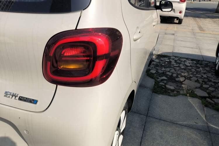 Used Wuling Hongguang MINIEV 2025 Four-Door Version Advanced Edition
