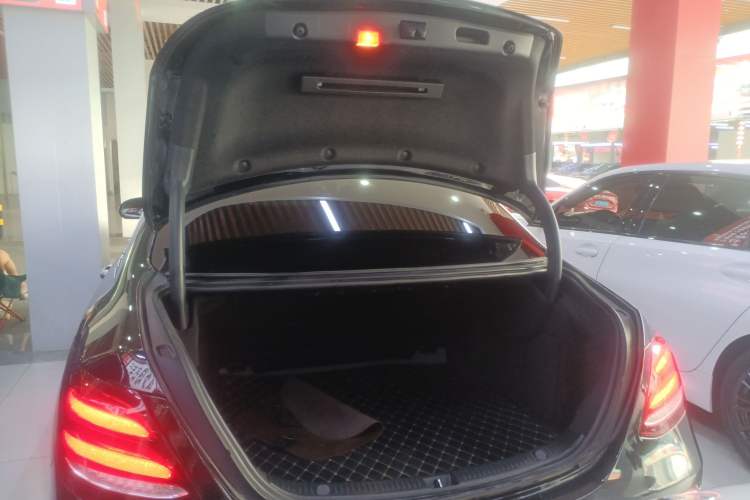 Used Mercedes-Benz E-Class 2019 E 200 L Sport Edition