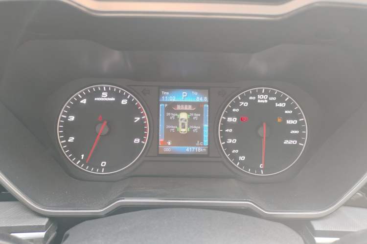 Used Zotye T700 2017 1.8T Dual-Clutch Luxury Model
