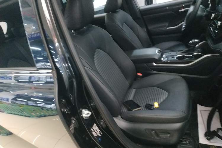 Used Toyota Crown Kluger 2023 2.5L HEV Four-Wheel Drive Luxury Edition
