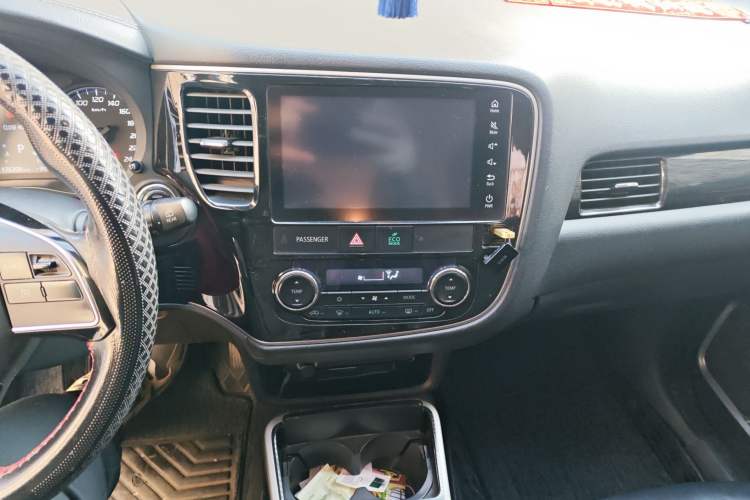 Used Mitsubishi Outlander 2018 2.0L Two-Wheel Drive Glory Edition 5 Seats