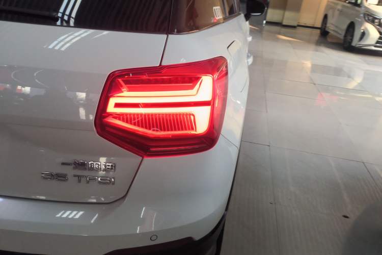 Used Audi Q2L 2021 35 TFSI Fashion Dynamic Model
