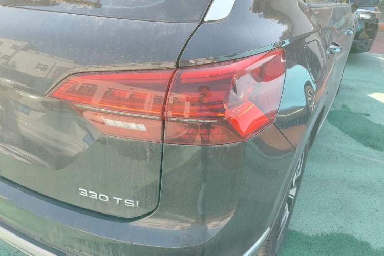 Used Volkswagen Tayron 2022 330TSI Two-Wheel Drive Luxury Smart Connectivity Version