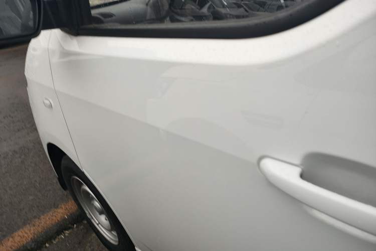 Used Wuling Yangguang 2024 300KM Comfort Version Passenger Van 75kW
