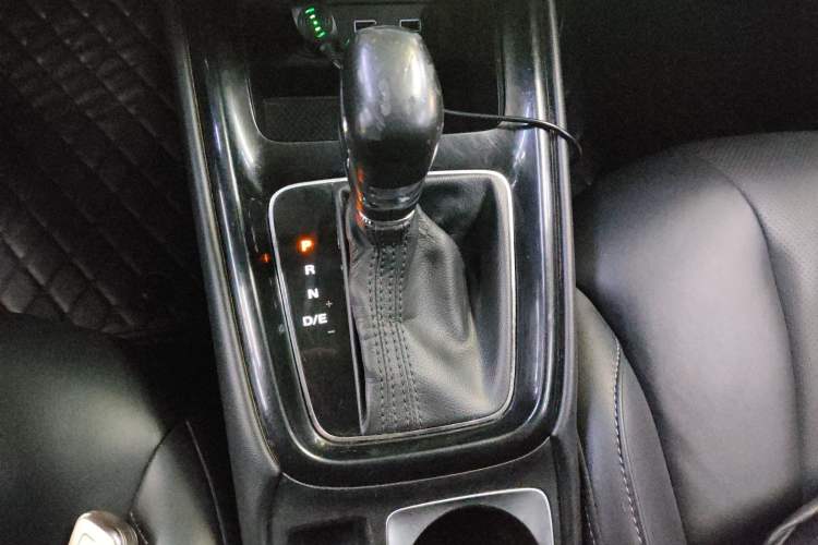 Used Roewe i5 2020 1.5L Automatic 4G Connect Luxury Flagship Edition
