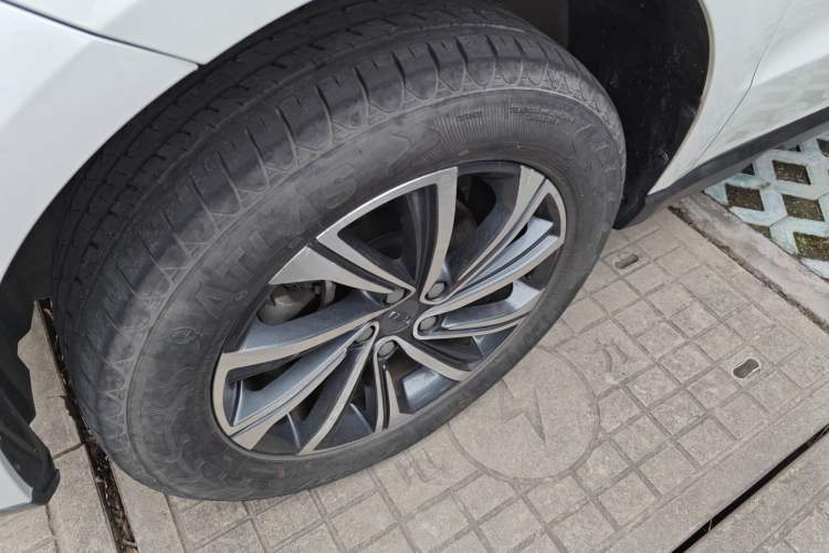 Used Geely Auto Vision X6 2020 1.4T CVT Luxury Edition
