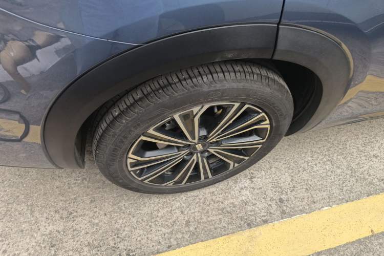 Used  Galaxy Xingjian 7 EM-i 2025 120km Flagship Edition
