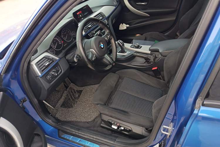 Used BMW 3 Series 2018 320i M Sport Package
