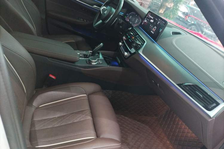 Used BMW 5 Series 2022 Restyled 530Li Luxury Edition M Sport Package
