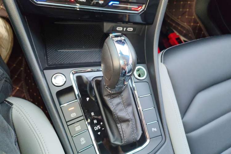 Used Volkswagen Bora 2024 300TSI DSG Prestige Edition
