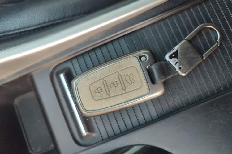 Used Hyundai Sonata 2014 2.4L Automatic Leading Edition China IV Standard
