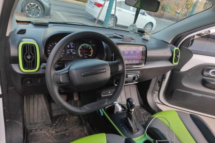 Used Roewe Clever 2021 302 km New Four-Seater Super-Efficient Version