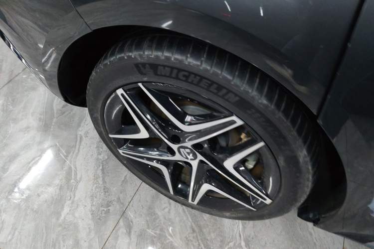 Used  F7 2023 Advanced Edition