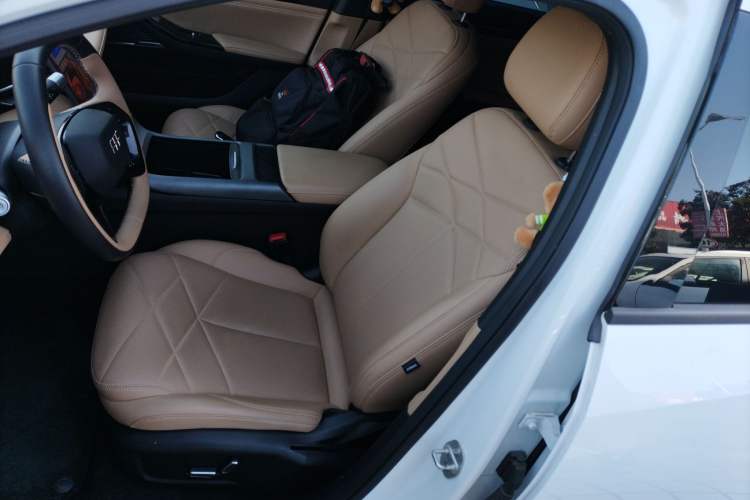 Used  L6 2024 125km PLUS Dragon Edition
