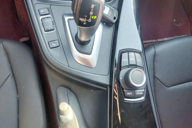 Used BMW 3 Series 2017 318i Fashion Model
