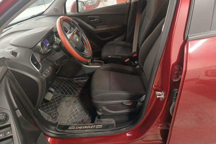 Used Chevrolet Trax 2018 330T Automatic Two-Wheel Drive Elite Model
