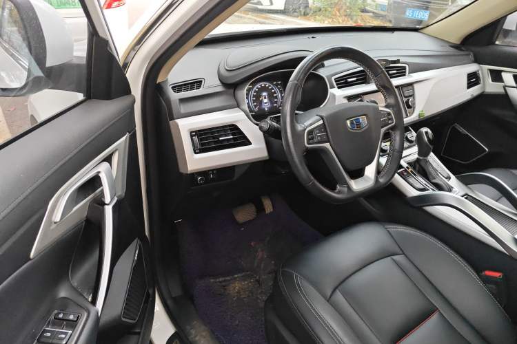 Used Geely Auto Emgrand X7 Sport 2018 1.8TD Automatic Two-Wheel Drive Smart Connect 4G Internet Edition
