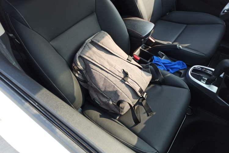 Used Honda Fit 2016 1.5L SES CVT Fashion Sunroof Edition
