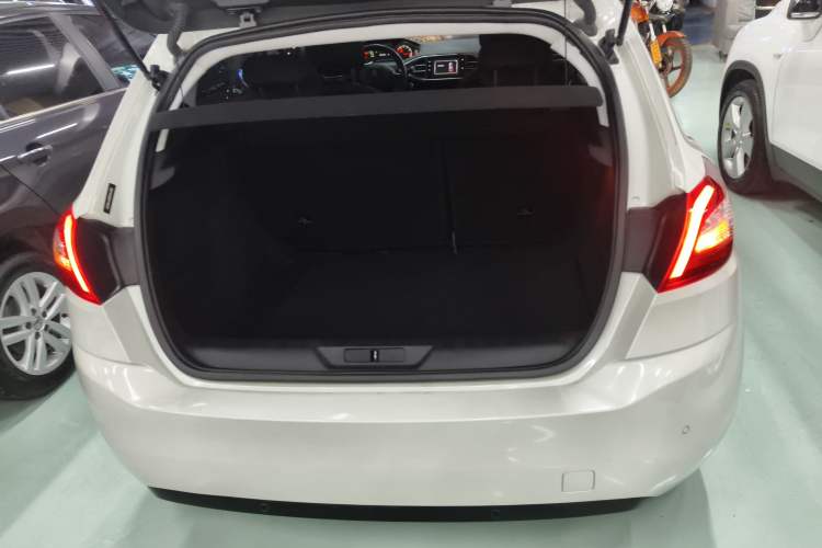 Used Peugeot 308S 2015 1.2T Automatic Jingchi Edition
