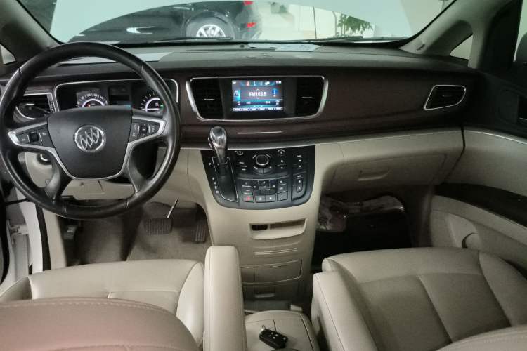 Used Buick GL8 2018 28T Luxury Model China VI Standard
