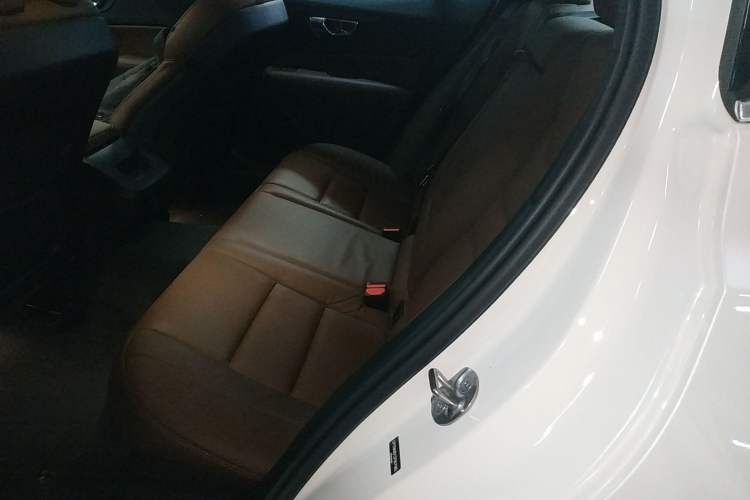 Used Volvo S60 2025 B4 Zhiyuan Luxury Edition
