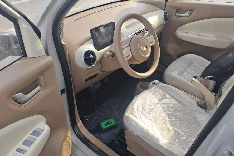 Used Wuling Hongguang MINIEV 2025 Four-Door Version Advanced Edition
