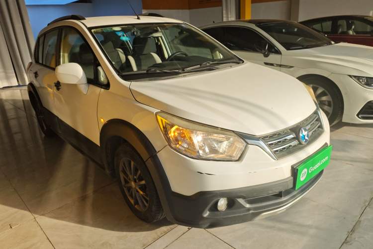 Used Venucia R50X 2015 1.6L Automatic Trend Edition