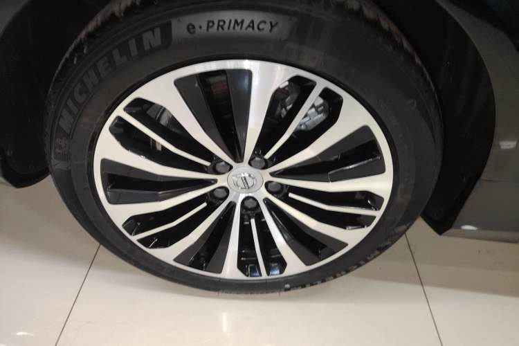 Used Volvo S90 2024 B5 Zhiyi Luxury Edition
