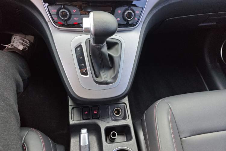 Used Haval M6 2019 1.5T DCT Two-Wheel Drive Elite Version China VI Standard