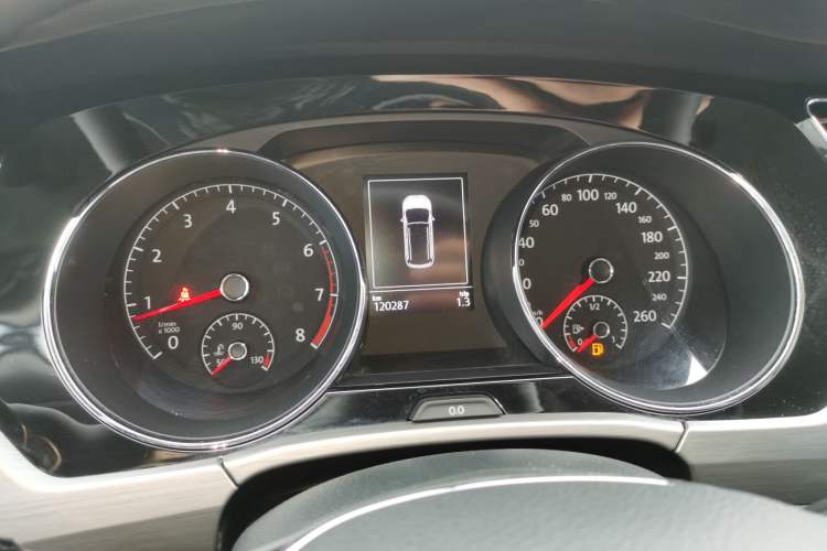 Used Volkswagen Touran 2016 Volkswagen Touran L 280TSI DSG Comfort Edition
