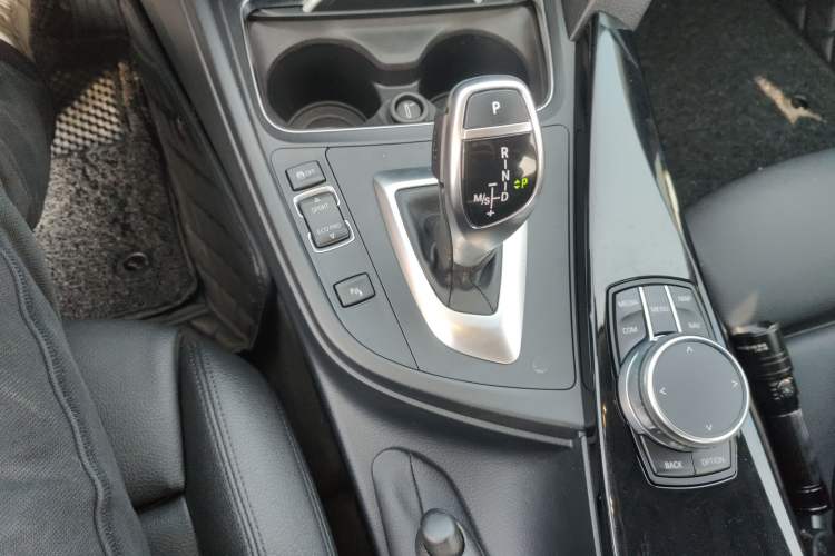 Used BMW 3 Series 2018 320Li Leading Model M Sport Package