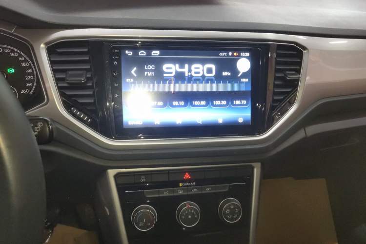 Used Volkswagen T-ROC 2019 230TSI DSG Two-Wheel Drive Advanced Version China V Standard
