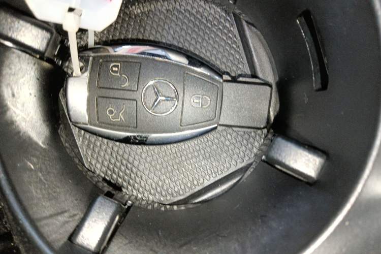 Used Mercedes-Benz GLC 2017 GLC 260 4MATIC Luxury Model