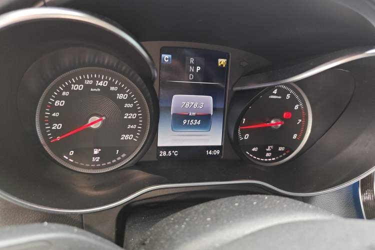 Used Mercedes-Benz GLC 2016 GLC 300 4MATIC Dynamic Model