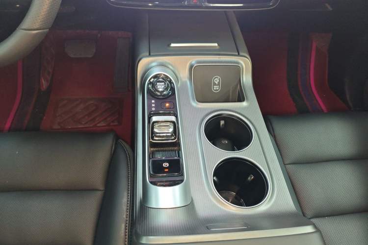 Used GAC Trumpchi Trumpchi E8 2024 Honor Series 2.0L Honor Edition