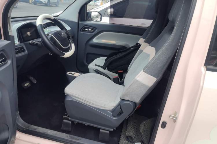 Used Wuling Hongguang MINIEV 2022 Macaron Fashion Model Lithium Iron Phosphate
